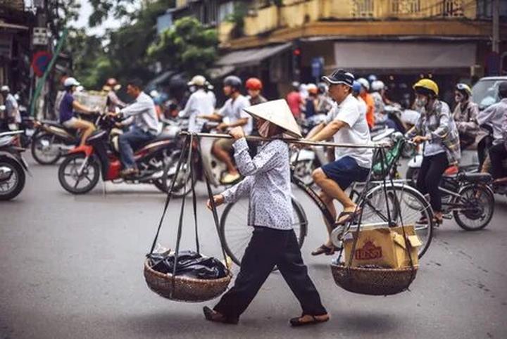 Tình yêu qua mạng: Câu chuyện của chị An và anh David và Hotspot Matrix