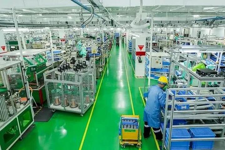 Tiết kiệm điện: Hotspot Matrix và bình nóng lạnh